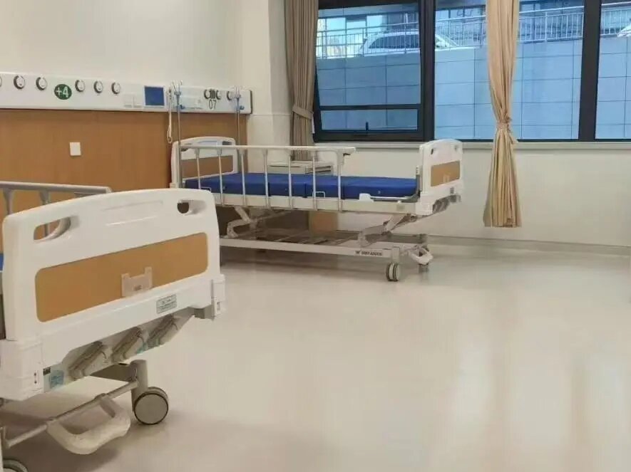 同質透心地板的優勢解析，為何適用于高流量場景